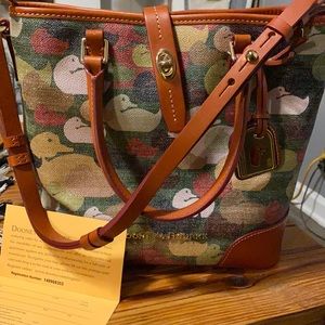 Dooney & Bourke shoulder bag
